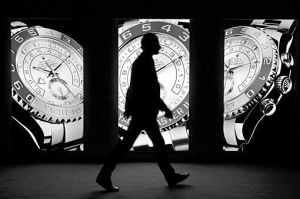 高端腕表市場遇冷 三十萬元以上產(chǎn)品為何“賣不動(dòng)”？